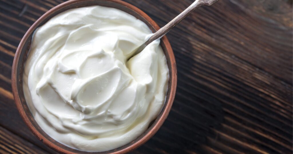 ¼ cup vanilla Greek yogurt