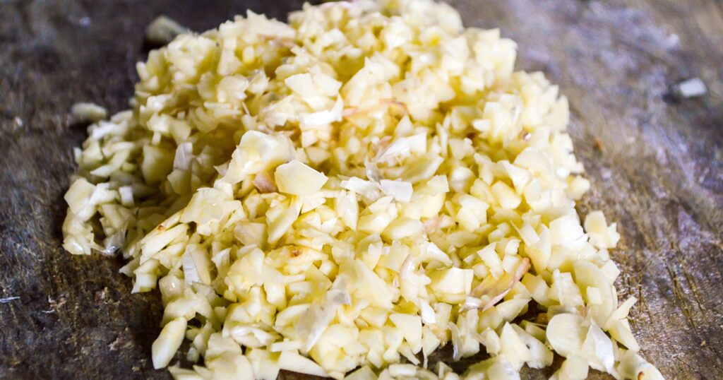 2 cloves garlic, minced