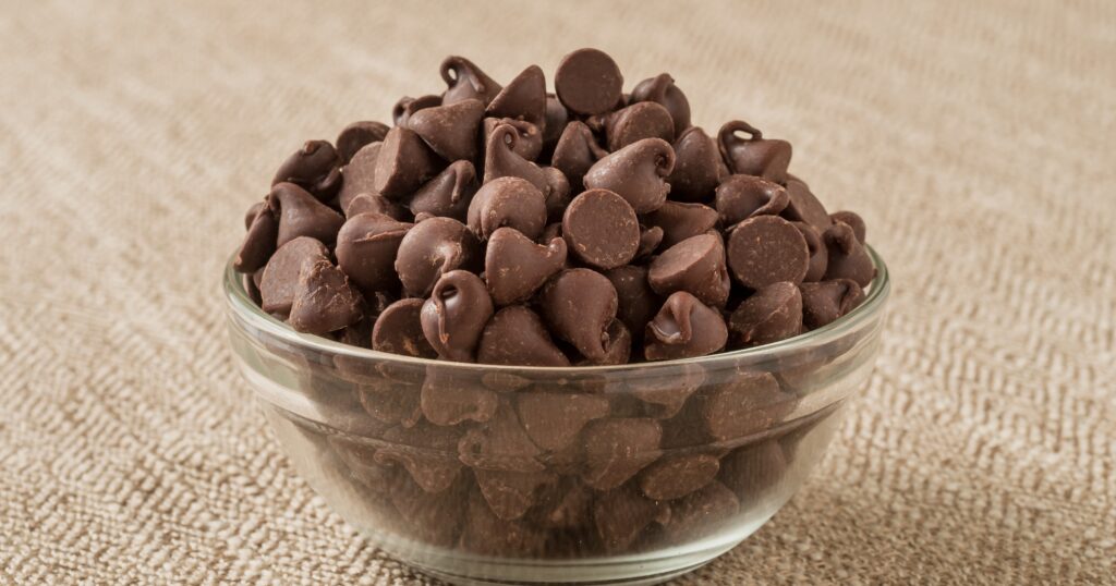 1/2 cup sugar-free chocolate chips (white or milk chocolate)