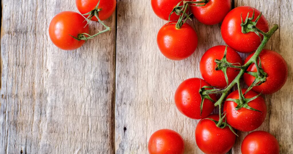 28.35 grams (1 ounce) cherry tomatoes or small tomatoes