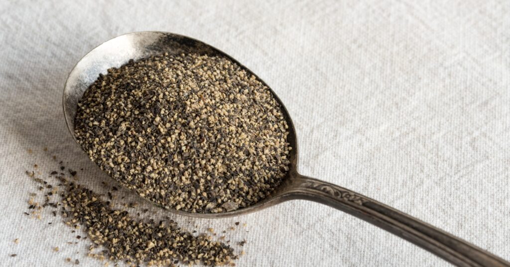 1/2 teaspoon ground black pepper