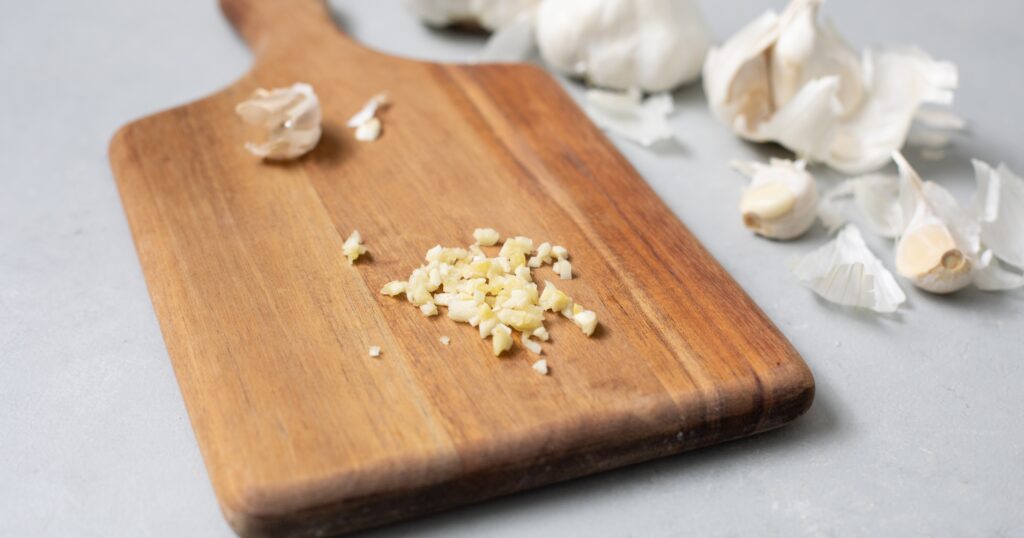 2 cloves garlic, minced